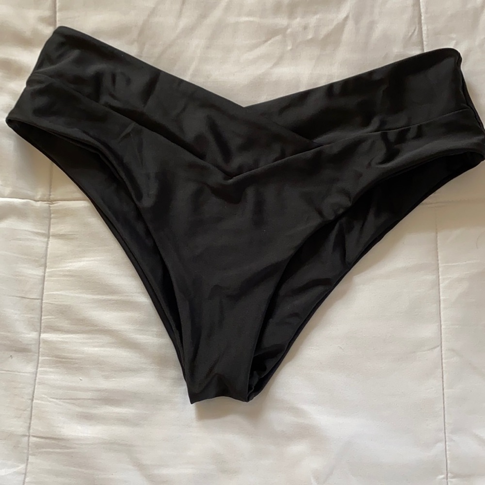 Black crossed bikini bottoms